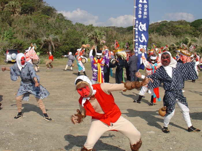 深川神社前の面踊りの奉納2