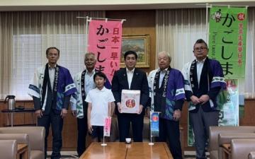 知事写真