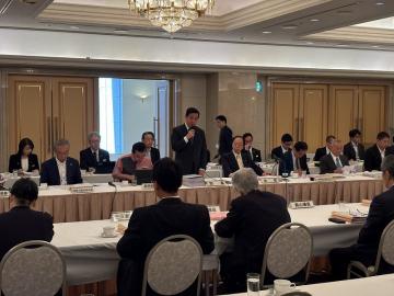 知事写真