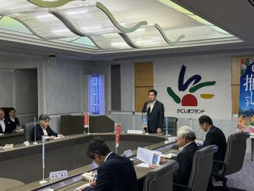 知事写真