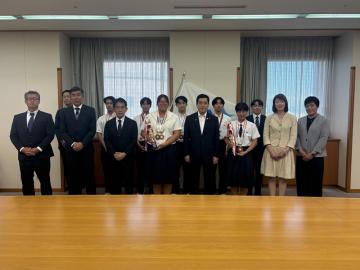 知事写真