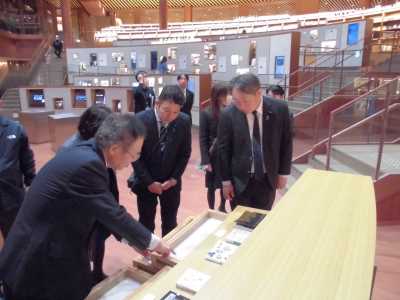 04石川県立図書館